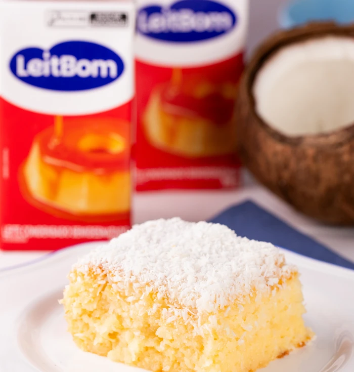 Bolo de Coco Cremoso