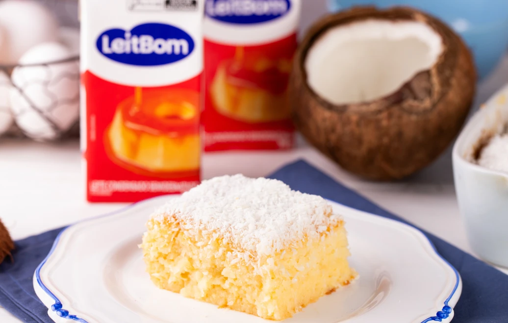 Bolo de Coco Cremoso
