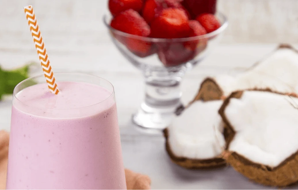 Milk-shake de Coco com Morango Zero Lactose